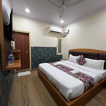 The Century Plaza Hotel Varanasi Exterior photo