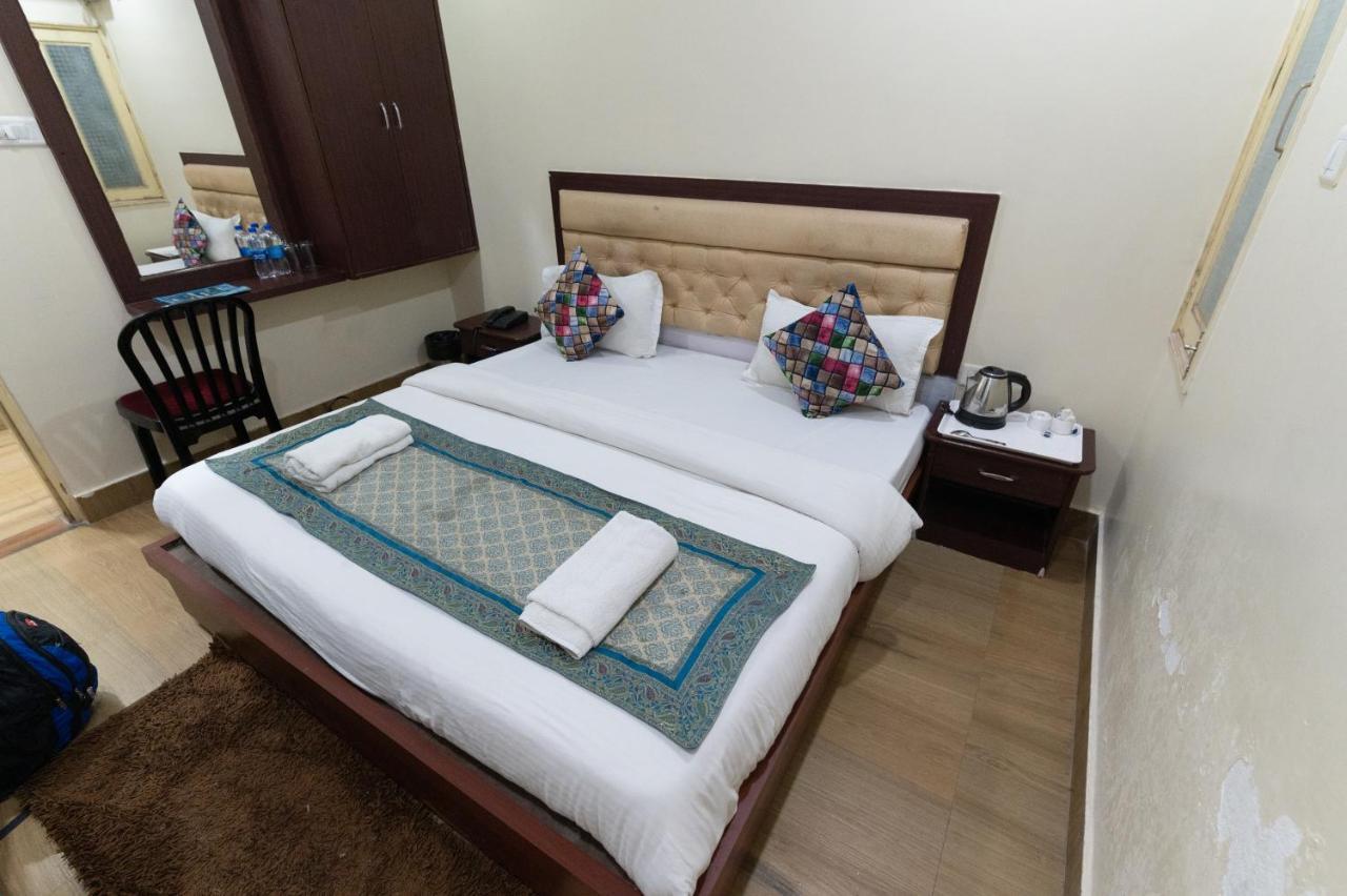 The Century Plaza Hotel Varanasi Exterior photo